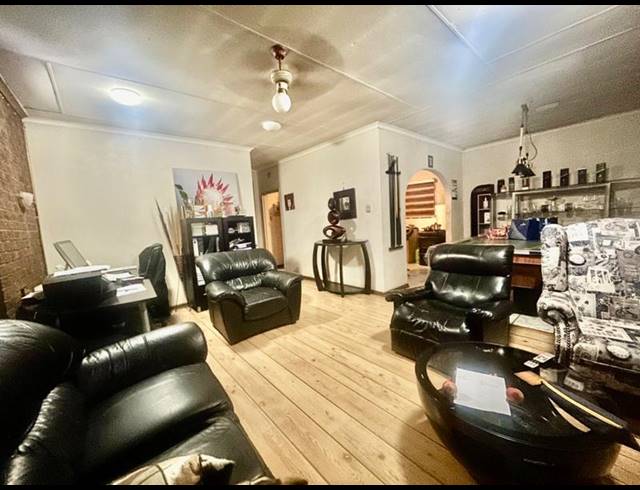 3 BEDROOM HOUSE FOR SALE IN VANDERBIJLPARK CE 3